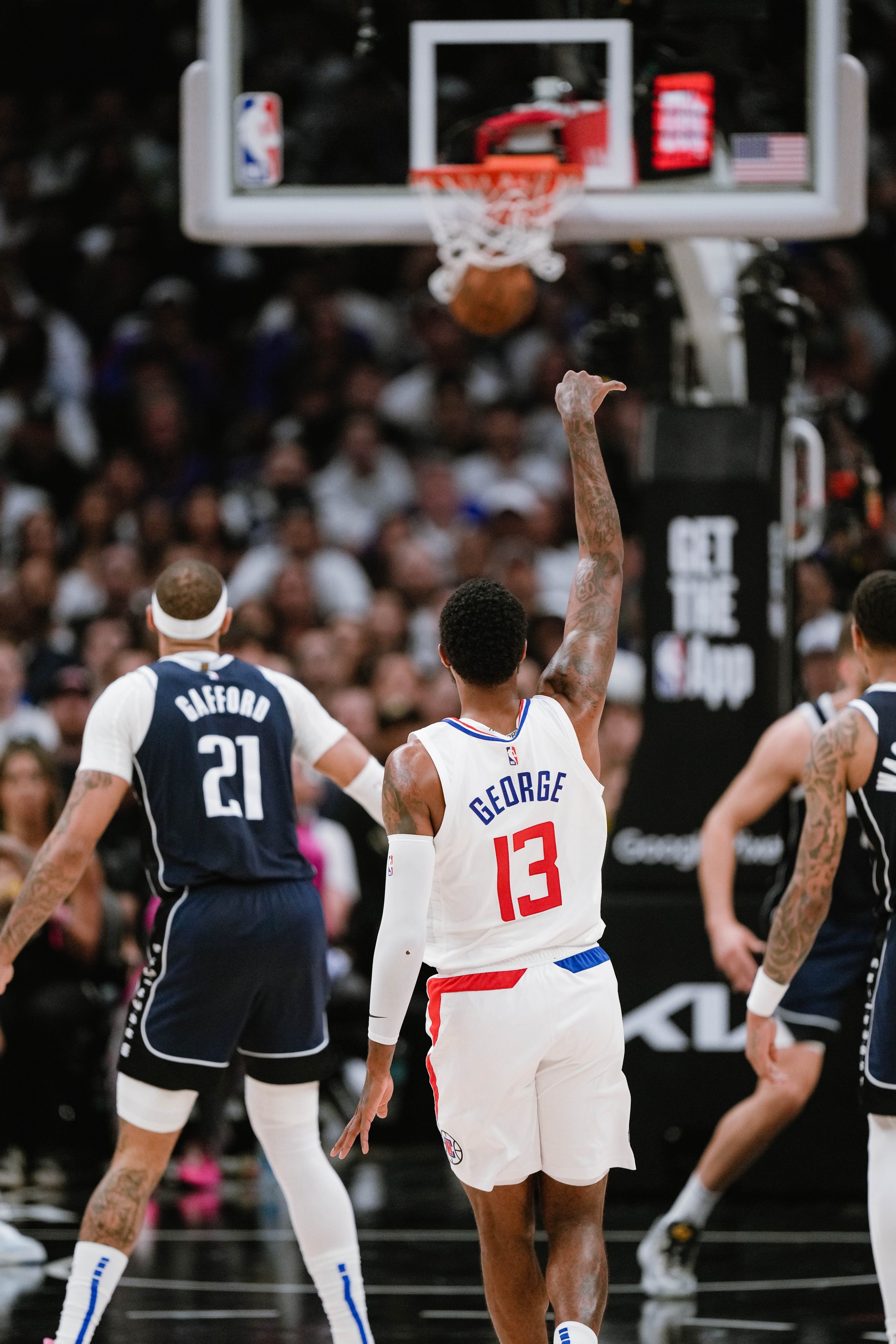 福建队翻盘雷霆，东契奇扛起全队