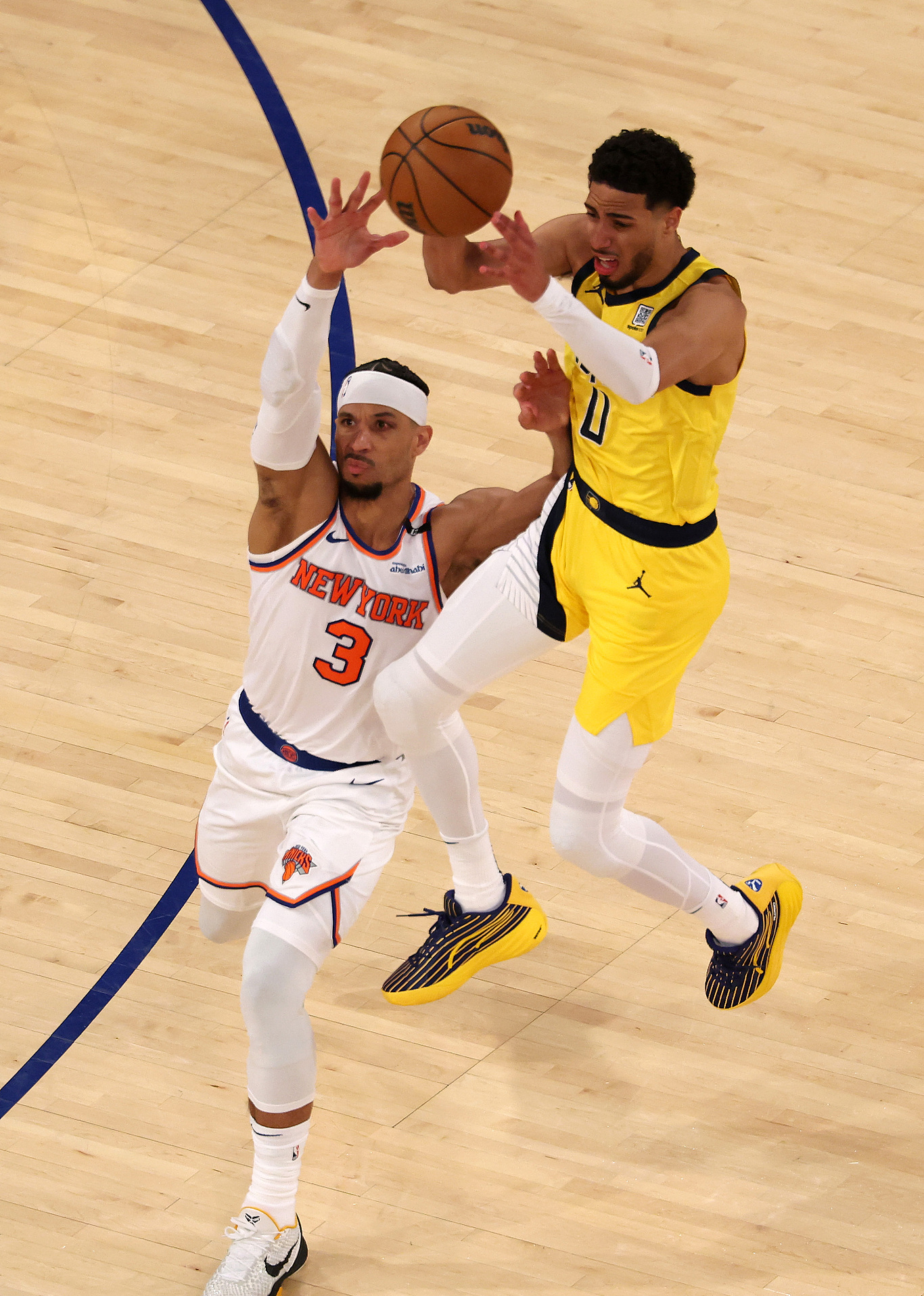 开云官网-勇士险胜尼克斯，福克斯统治全场