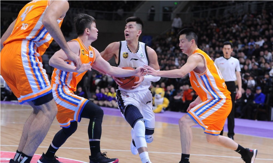 上海队逆转北京队，福克斯点燃赛场