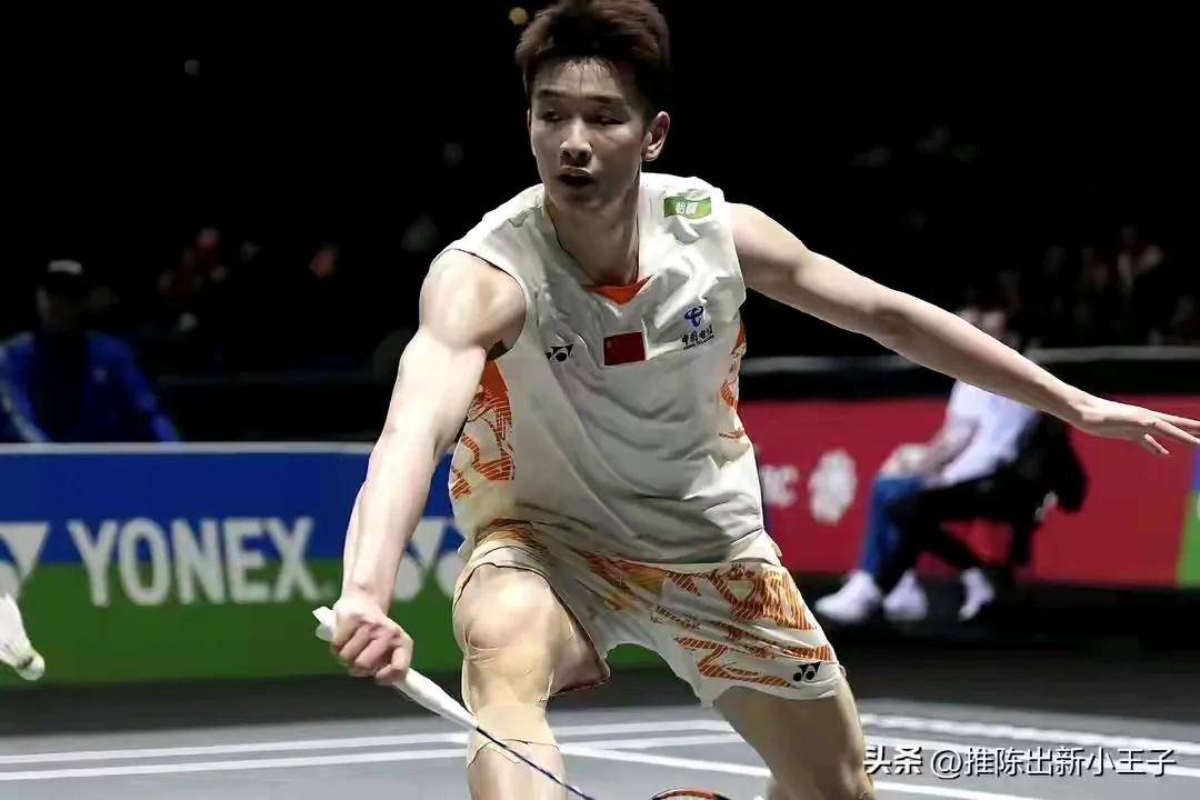 开云体育在线-羽毛球比赛中瑞士选手实现横扫，晋级八强